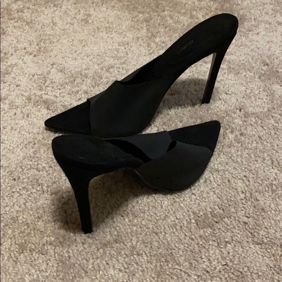 Heels - Picture 2 of 2